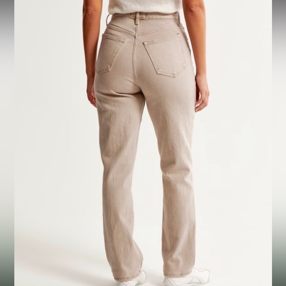 Abercrombie & Fitch 90’s Ultra High Rise Straight Leg Jeans - Picture 2 of 8